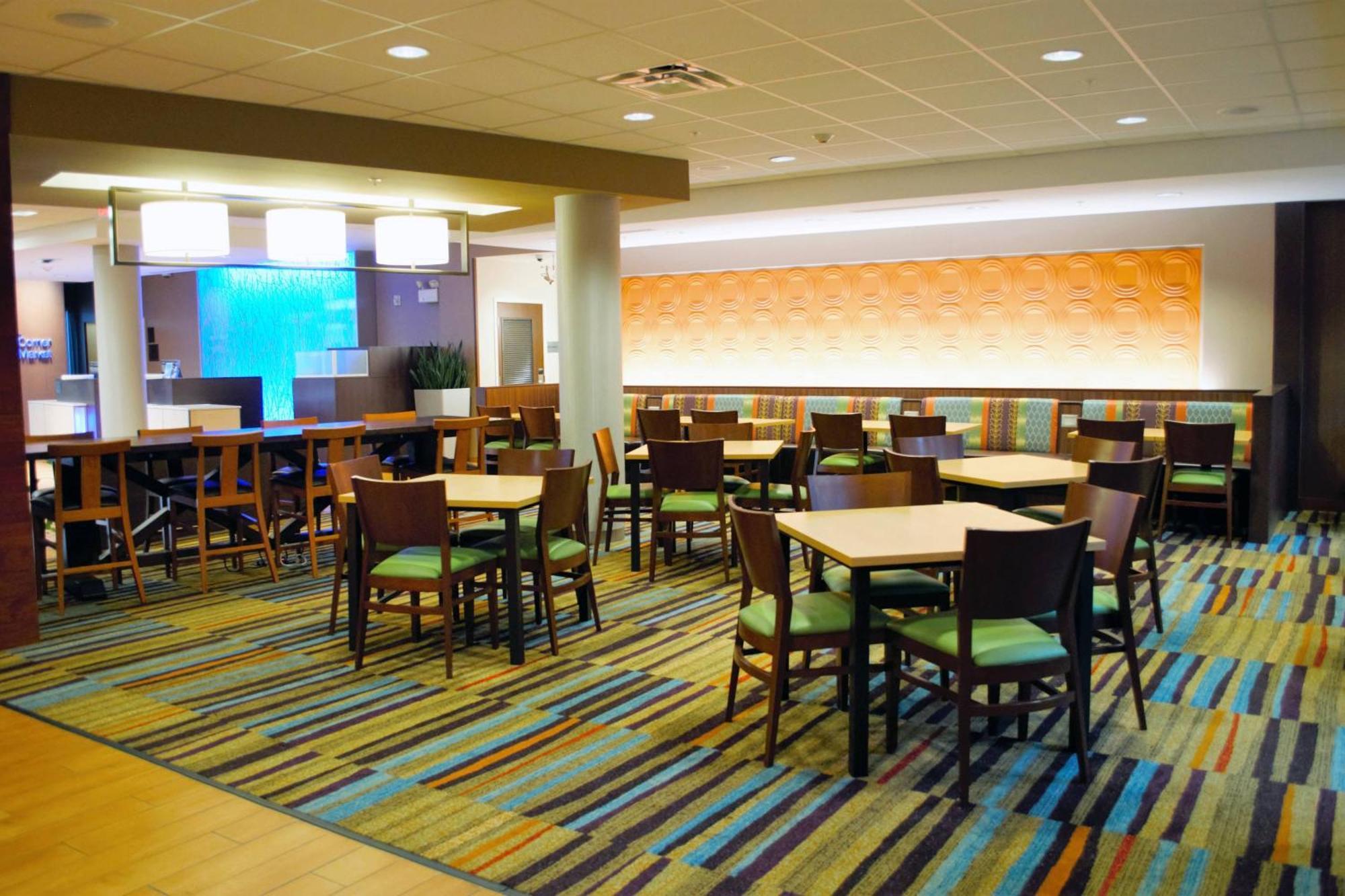 Fairfield Inn & Suites By Marriott Stroudsburg Bartonsville/Poconos Екстер'єр фото